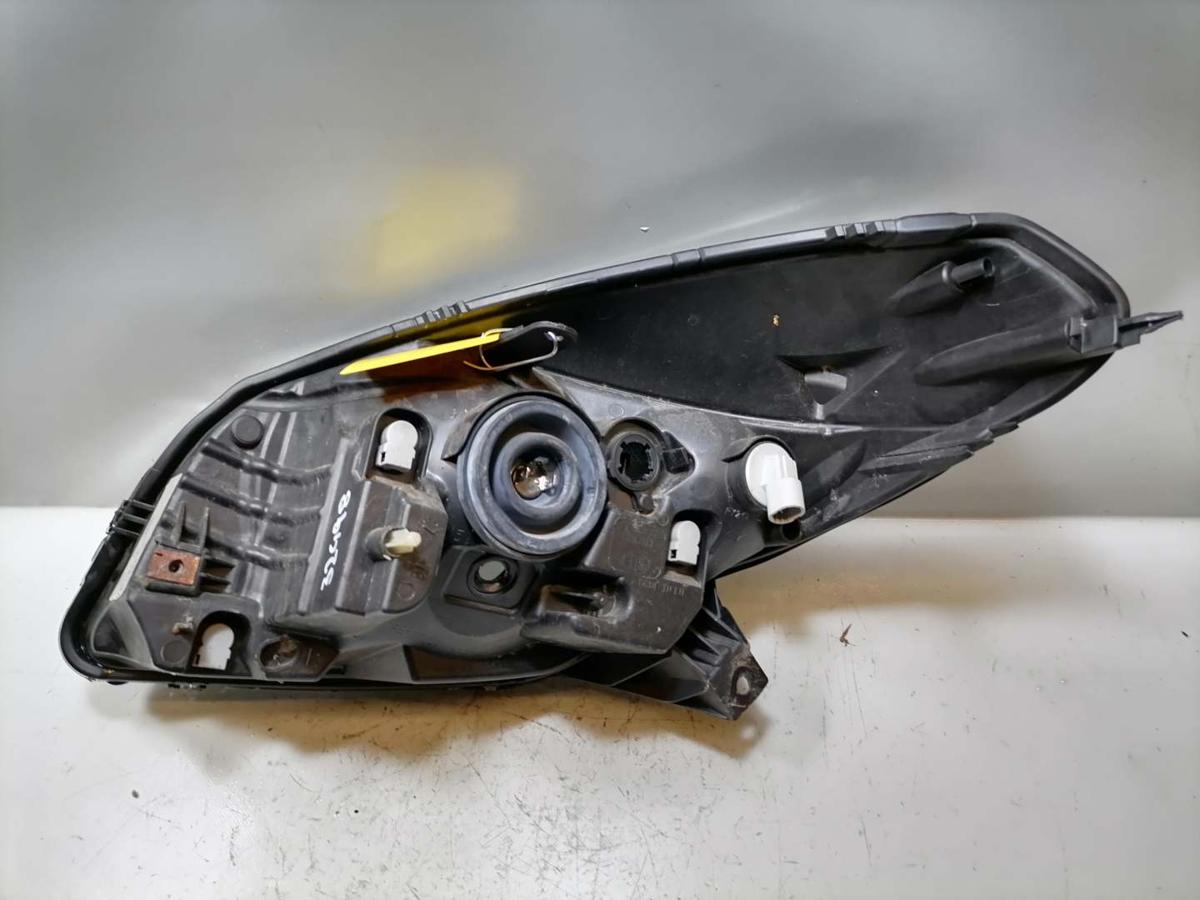 Dacia Sandero 1 original Scheinwerfer vorn rechts Halogen Bj.2012